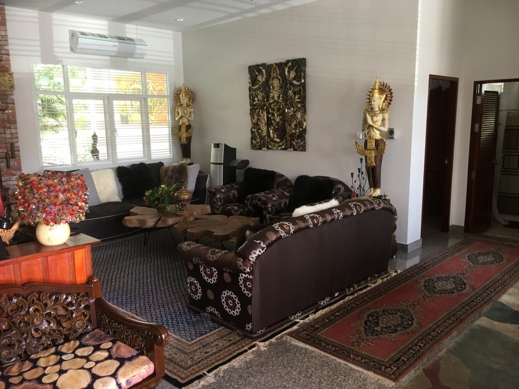Homestay568 Roi Et Eksteriør bilde